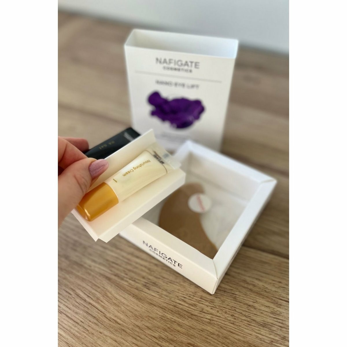 NAFIGATE szem alatti maszk az azonnali ránctalanításért - Nano Eye Lift termék 2. képe