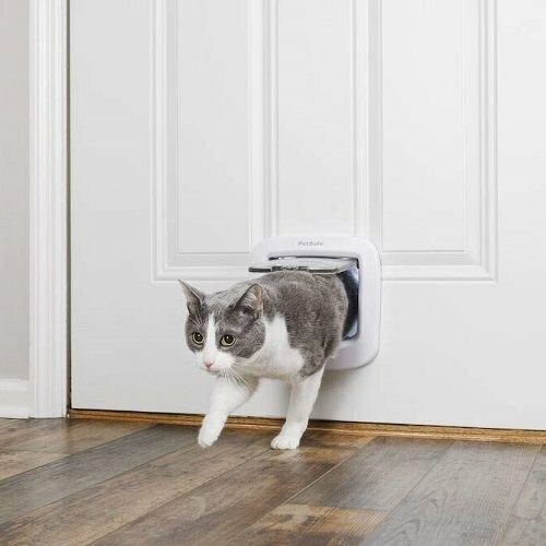 PetSafe® Manuální dvířka pro kočky a psy DeLuxe bílá - thumb (2)