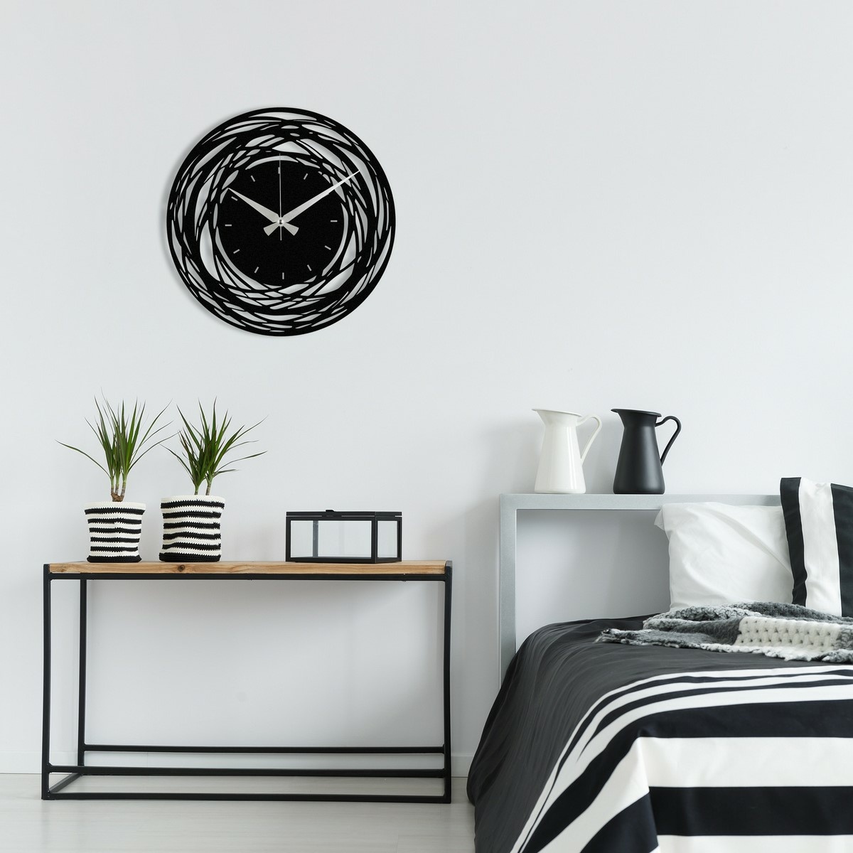 Black Nest S022 falióra, 48 x 48 cm termék 2. képe