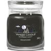 Yankee Candle Vonná svíčka střední Signature