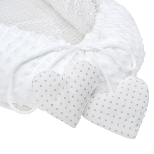 New Baby Luxuriöses Nestchen mit Kissen und Decke aus Minky Herzchen, Weiß