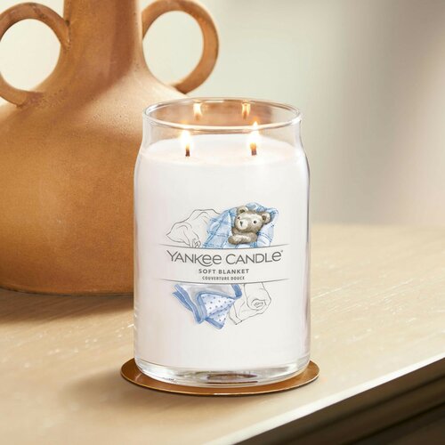 Yankee Candle Signature Soft Blanket illatgyertya, nagy, 567 g