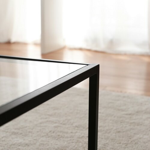 Couchtisch Astra Black mit dunklem Glas