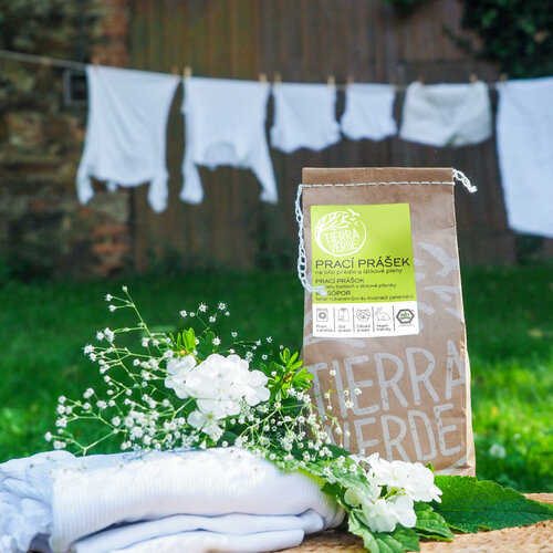 Tierra Verde Prací prášok z mydlových orechov na bielu bielizeň a látkové plienky, 850 g