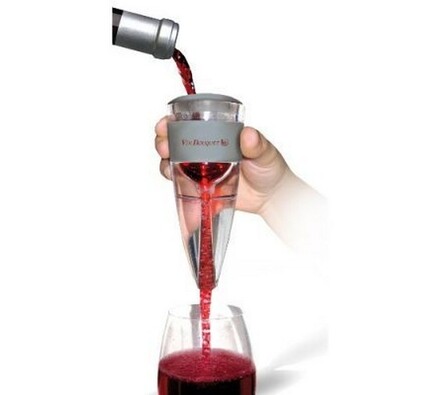 Prevzdušňovač vína - areator, transparentná