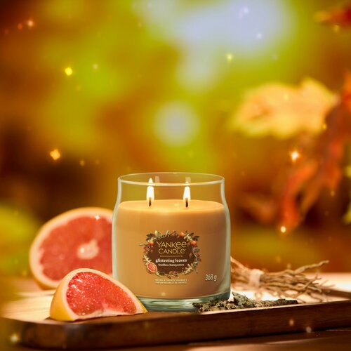 Yankee Candle Vonná svíčka střední Signature Glistening Leaves, 368 g