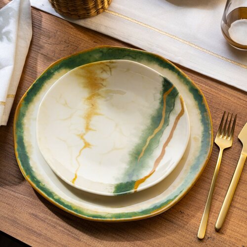 Set of 6 dessert plates and 1 serving plateEmerald