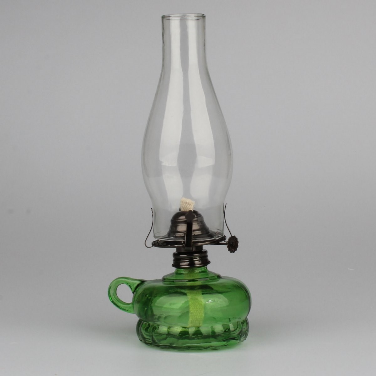 Petrolejová lampa, zelená