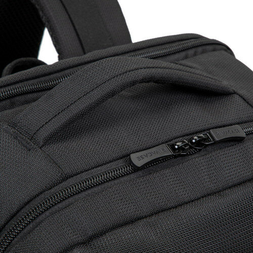 Riva Case 8461 cestovní batoh na notebook 17,3", černá