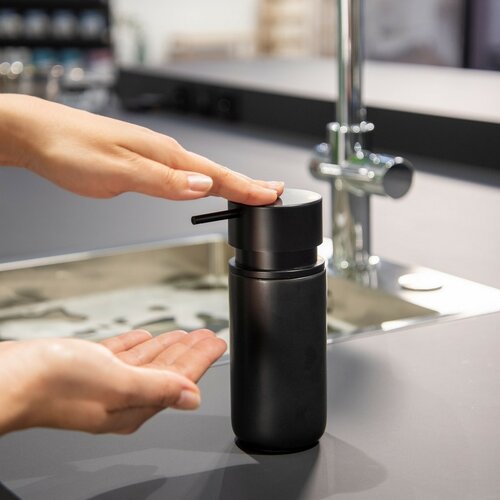 Wenko Keramik-Seifenspender Silo 250 ml, schwarz