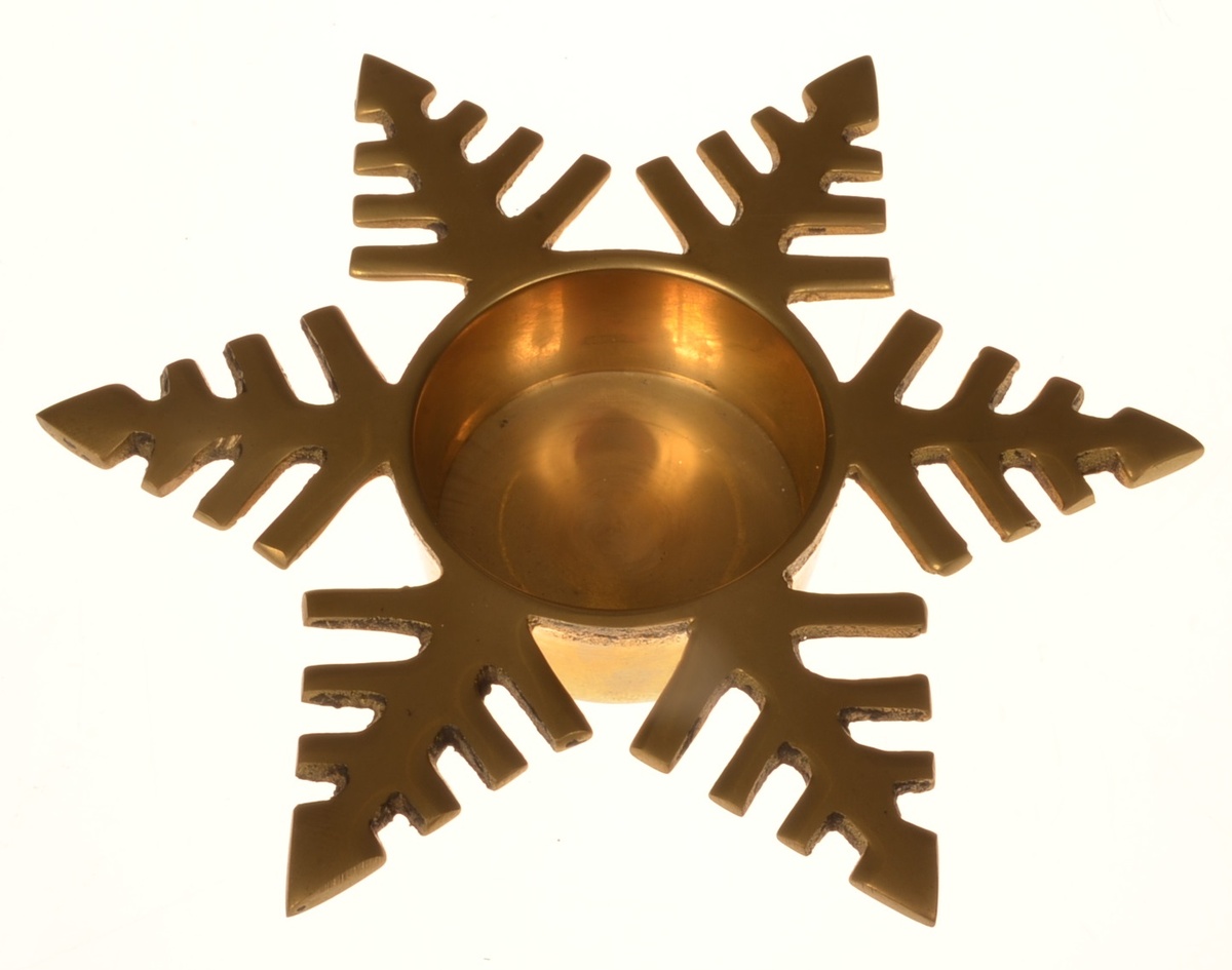 Mosadzný svietnik na čajovú sviečku Tamariche, 10 x 10 x 2 cm