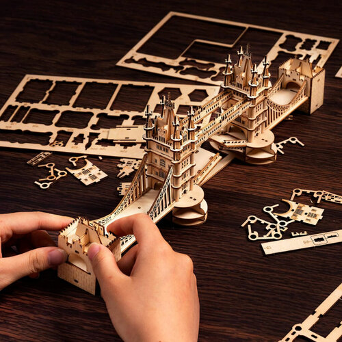 RoboTime dřevěné 3D puzzle most TowerBridge svítící