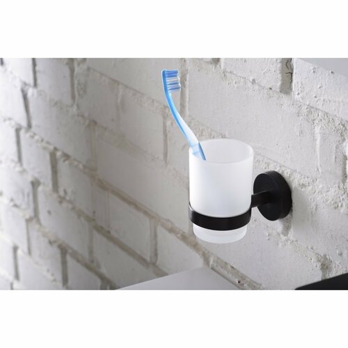 SAPHO XB900 X-round črna kozarec, mlečno steklo/črna