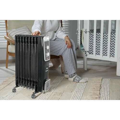 G21 Olejový radiátor Bromo, 9 žeber, 2000 W, černá